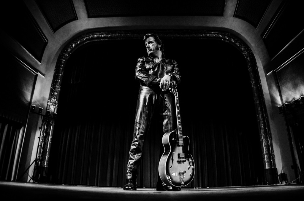 Elvis-TheLegendContinues-002