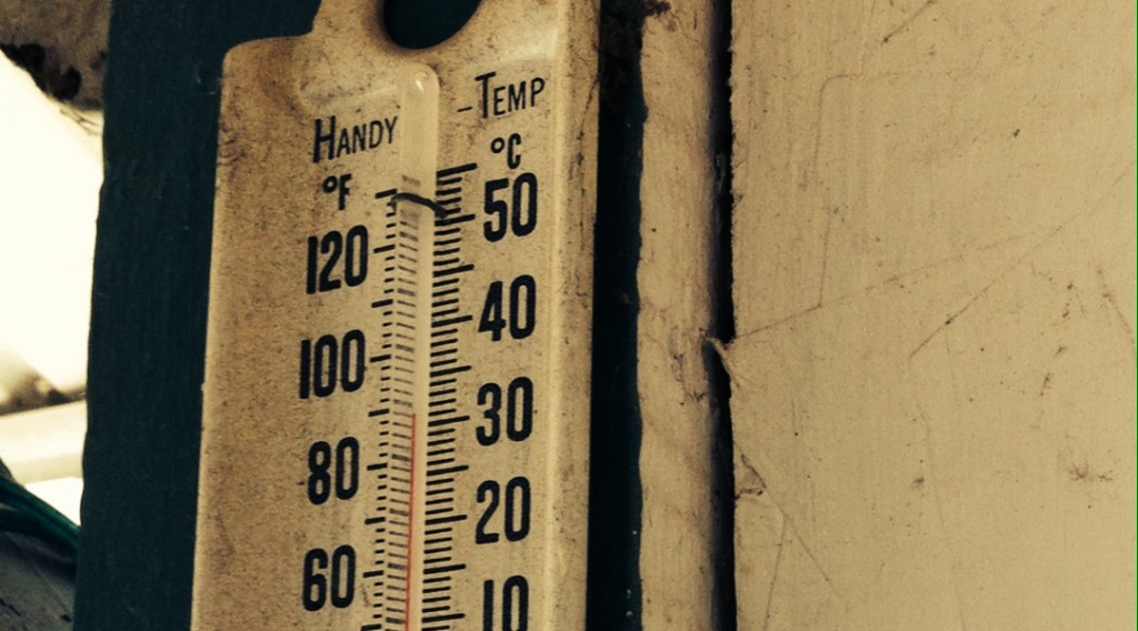 heat-warning-thermometer