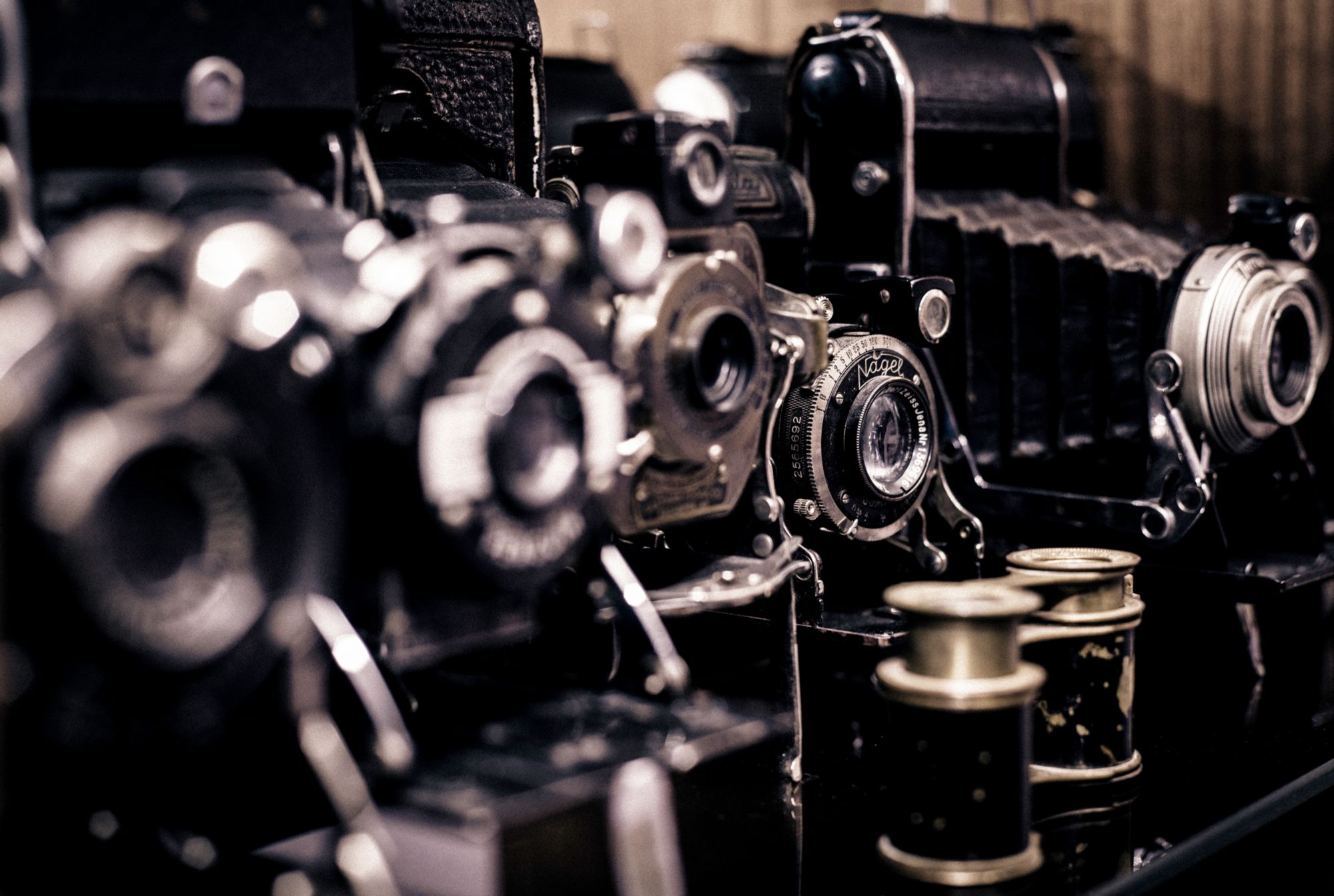 photographer-photography-vintage-black