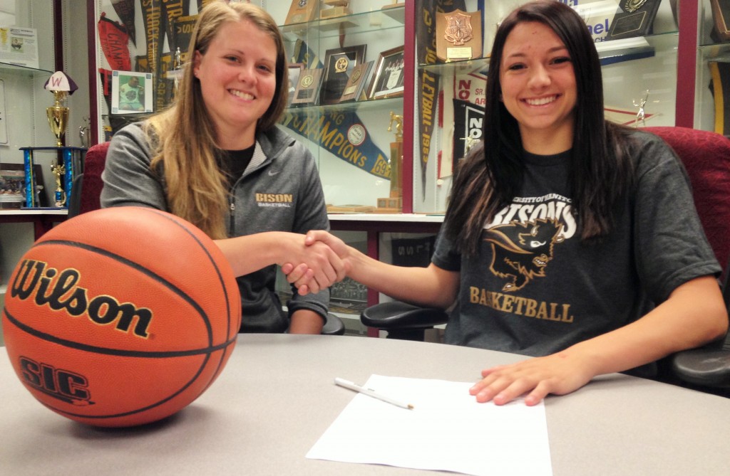 Alyssa-Lucier-wallaceburg-basketball-univeristy-of-manitoba-signing-University-of-Manitoba