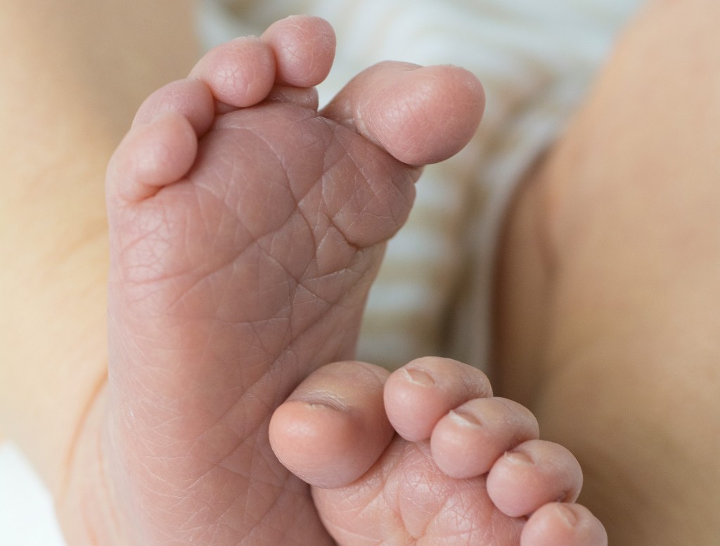 Newborn-Baby-Feet