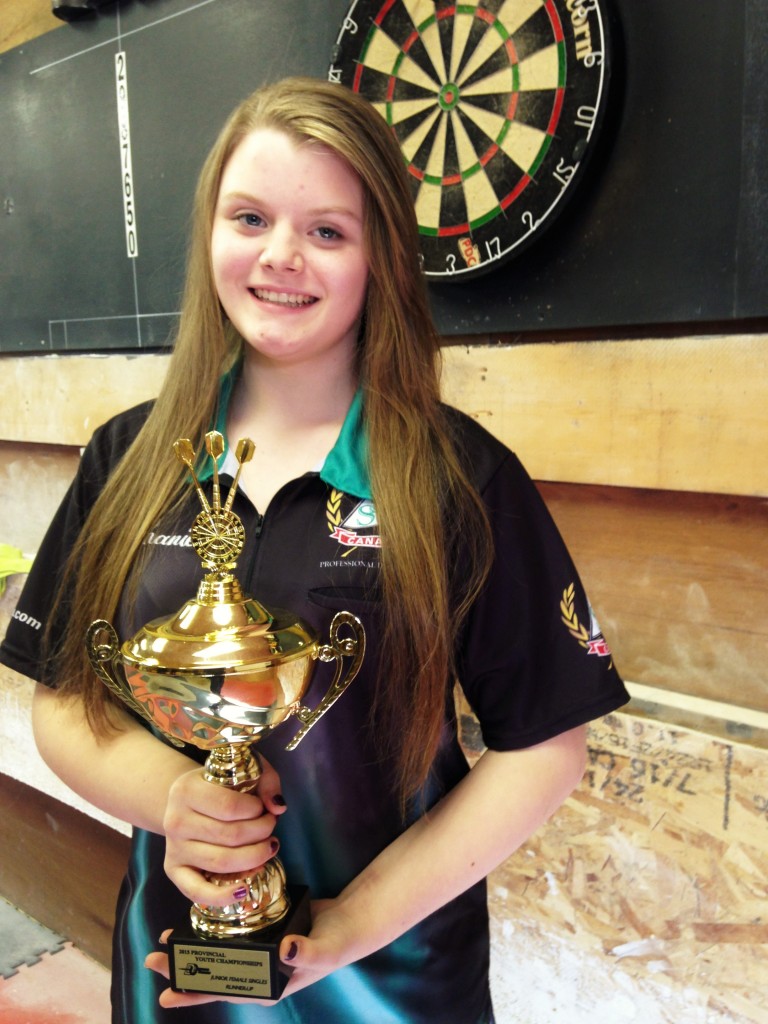 Stephanie-McKenney-darts-2