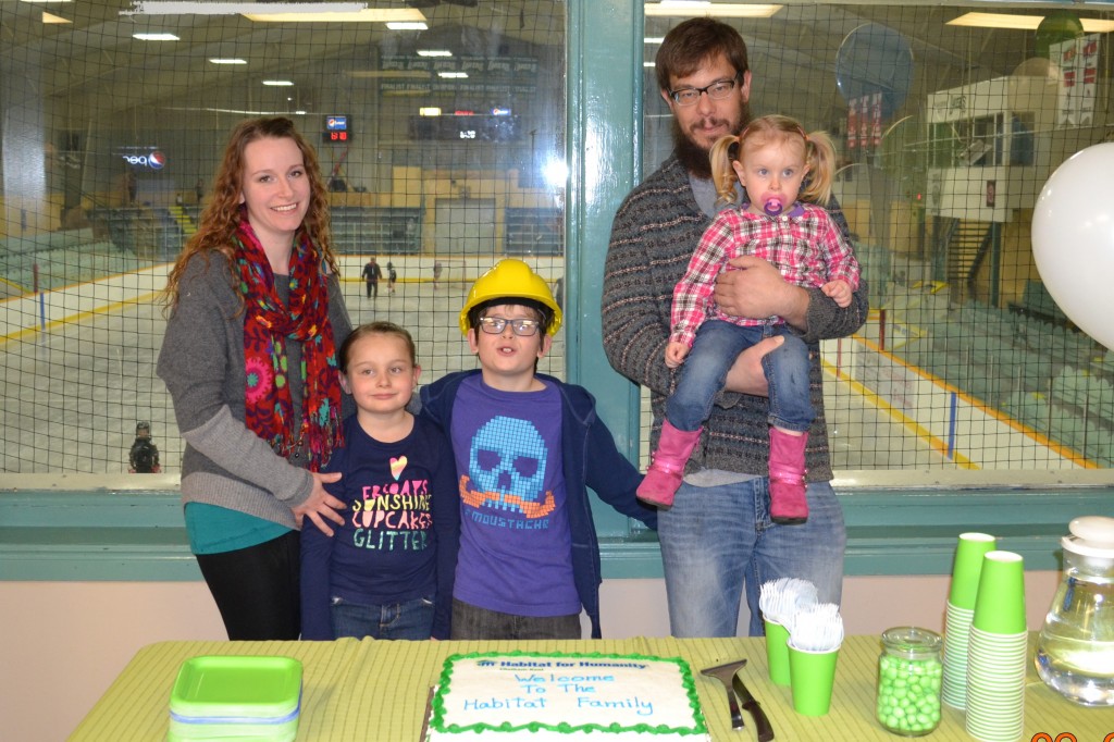 habitat-for-humanity-wallaceburg-becca-and-ryan-davis-and-family