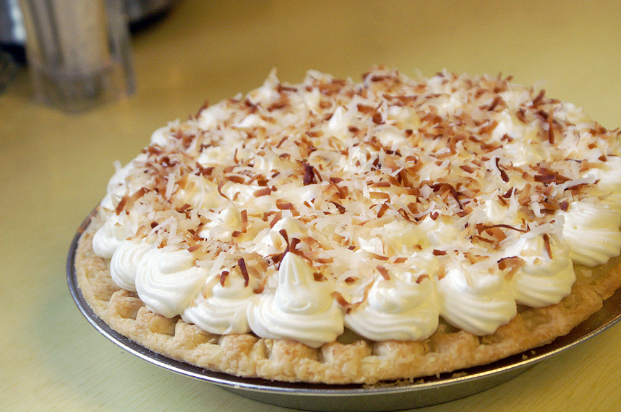 Christ Church Ladies announce annual pie sale in Dresden