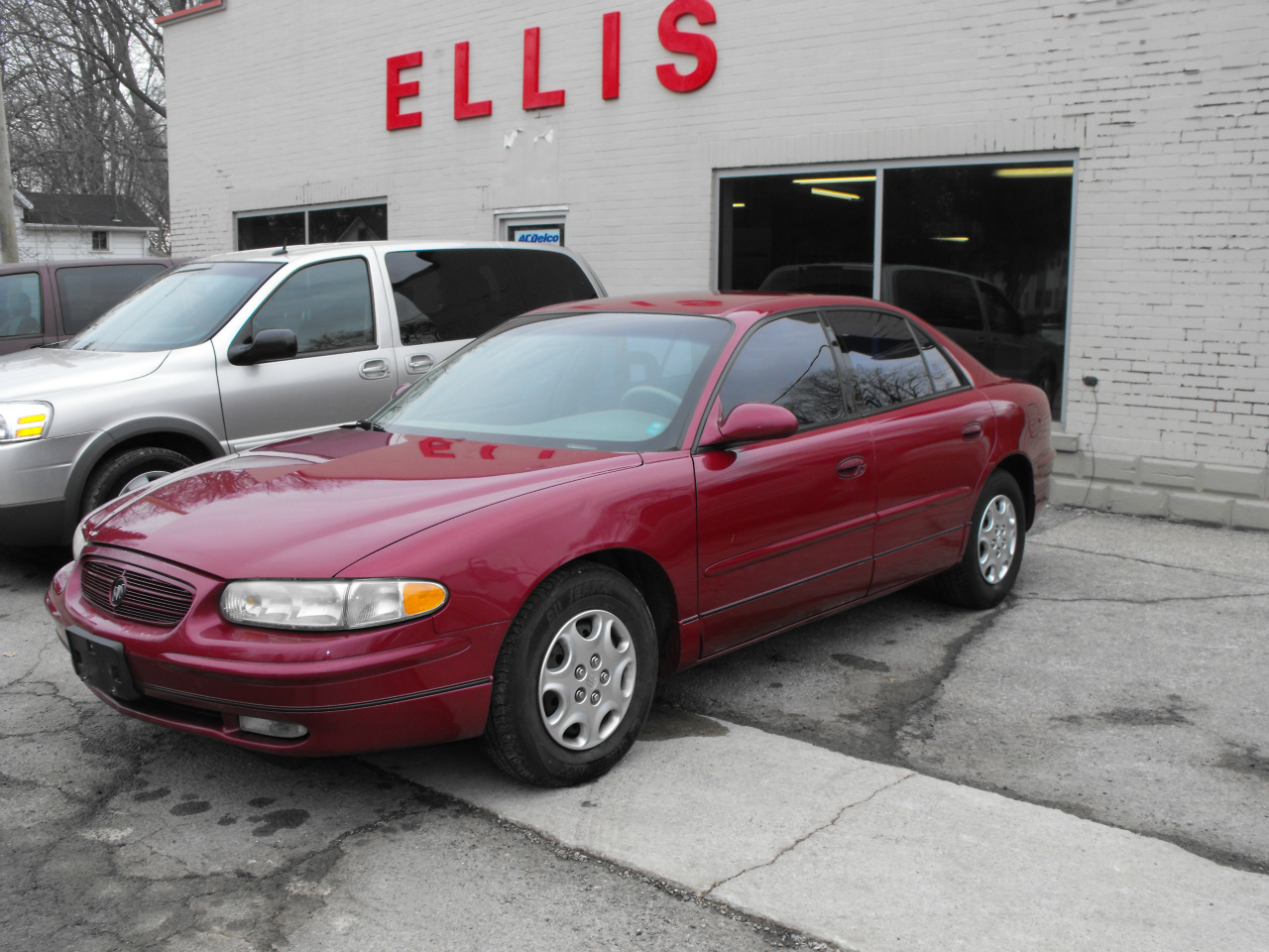 Ellis Motors in Dresden