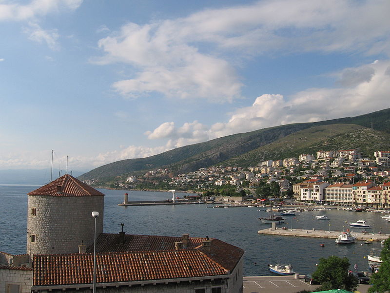 View of the Croatian town of Senj on the shores of the Adriatic Sea north of Croatia (Ezequiel Porta)