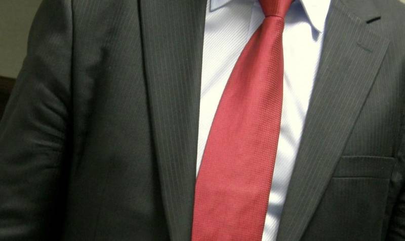 red-tie