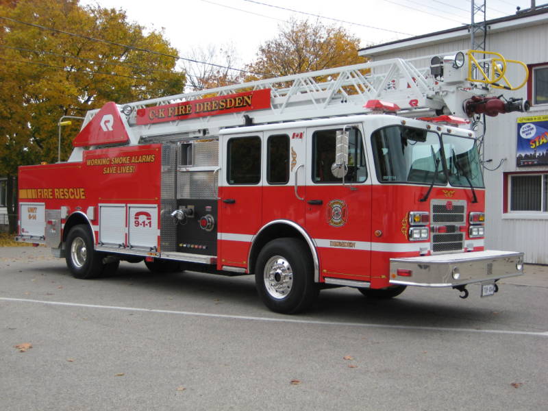 Dresden firefighters check on seniors during power outage