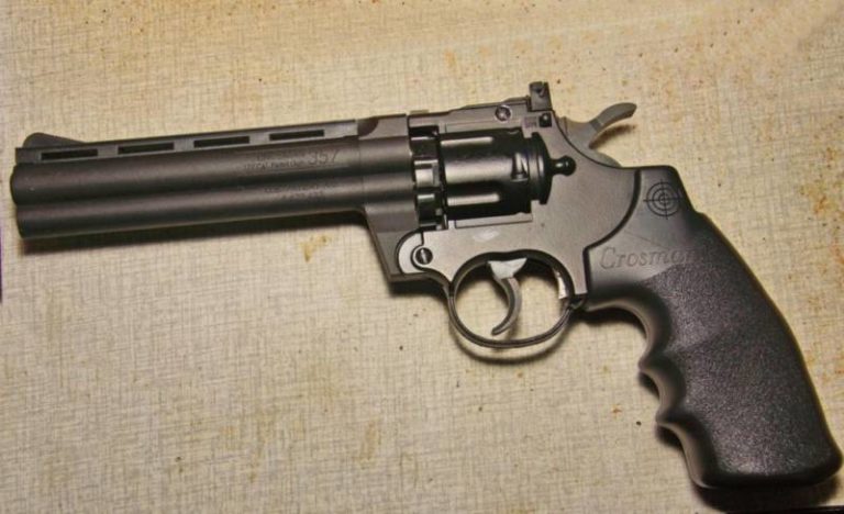 Woman shot in the face with a pellet gun