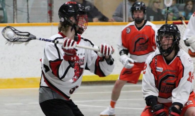 Wallaceburg Red Devils split pair of road games