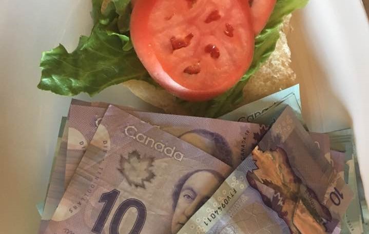 Minimum wage poll, ‘Wynne burger’, weather, world news