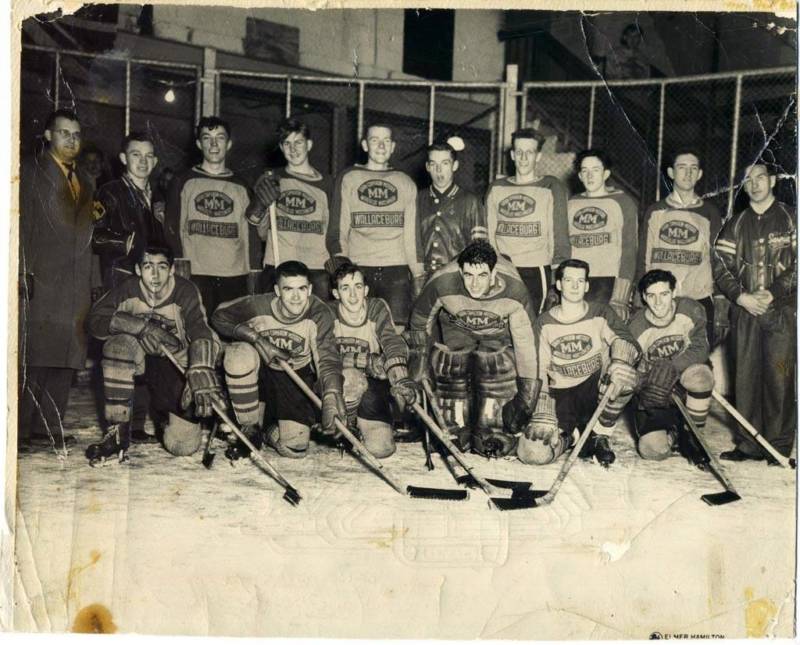 TBT: Wallaceburg hockey team, 1949