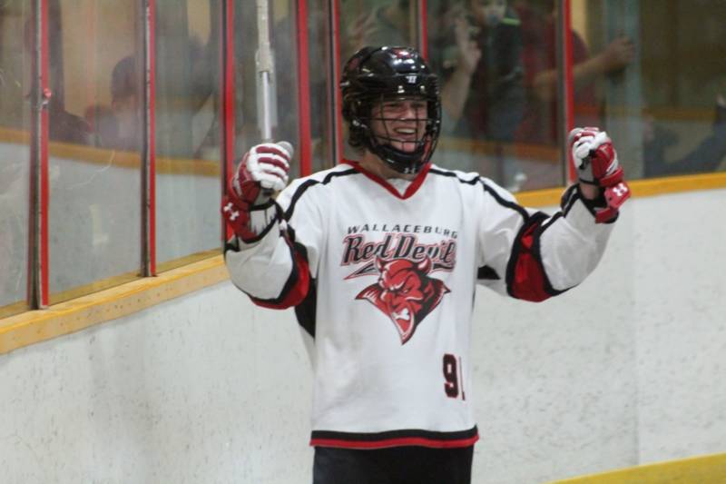 Red Devils Begin Playoffs In Wallaceburg On Friday