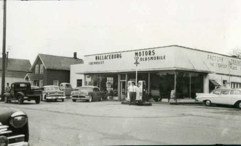 TBT: Wallaceburg Motors, 1955