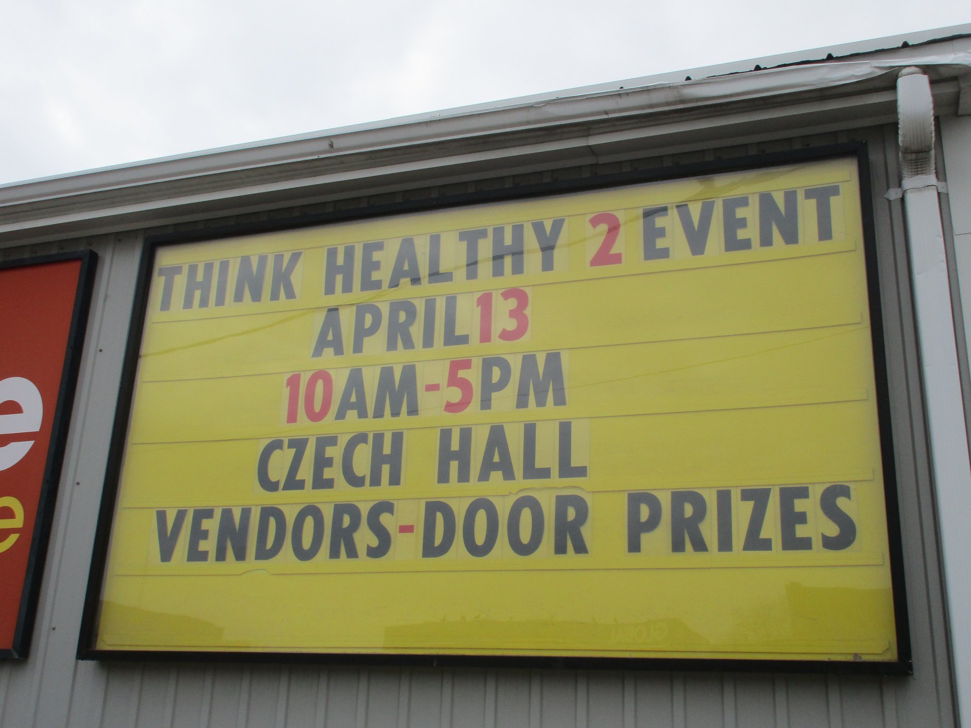 Think-Healthy-2-sign-at-Dresden-Home-Hardware