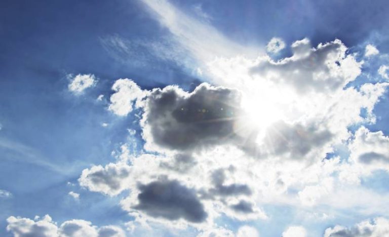 Mainly sunny, increasing clouds, high 16°C