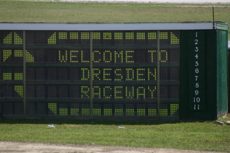 Dresden Raceway allowing 100 fans on site