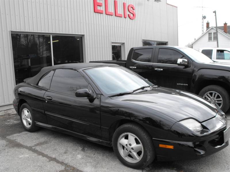 Ellis Motors in Dresden 1999 Sunfire GT Convertible