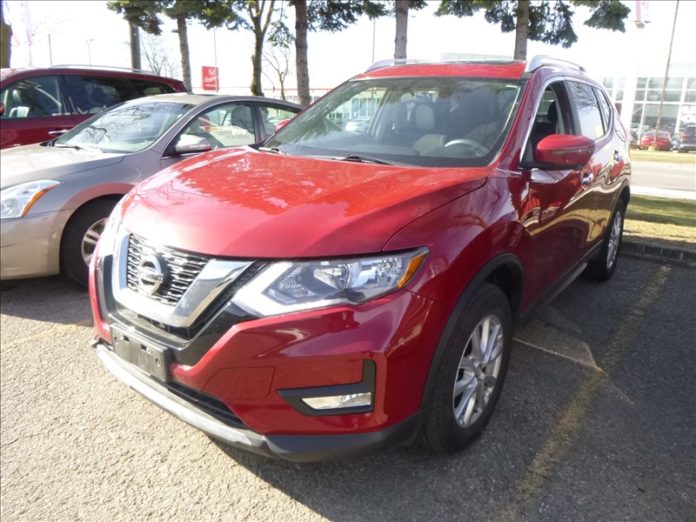 17-Nissan-Rogue-SV