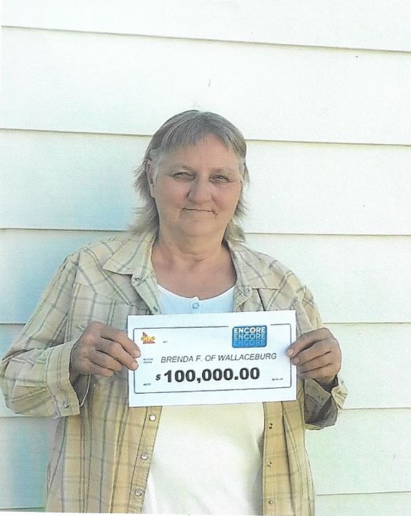 Wallaceburg woman wins $100,000 lottery prize