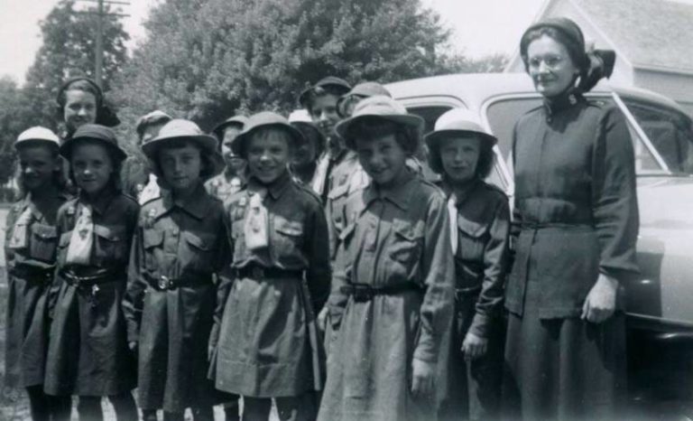 TBT: Girl Guides in Wallaceburg, 1954