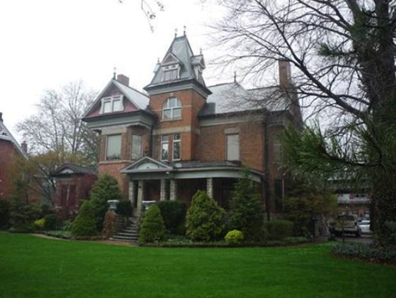 Presentation set for owners of 'Avenel' home in Chatham