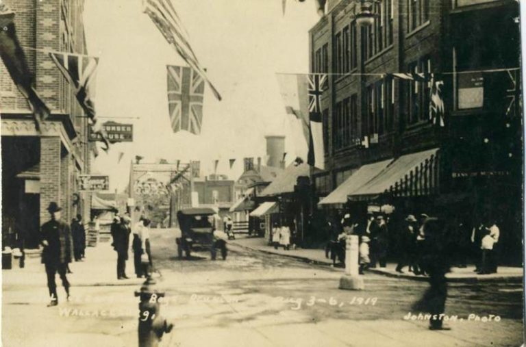 TBT: Duncan Street in downtown Wallaceburg, 1919