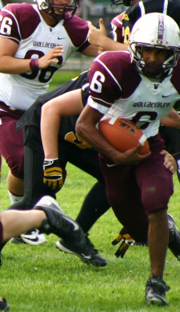 TBT: Tartans top Bobcats in junior football, 2014