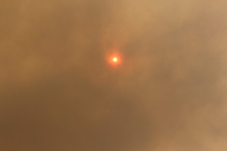 Special air quality statement continues, widespread smoke, high 26°C, humidex 28°C