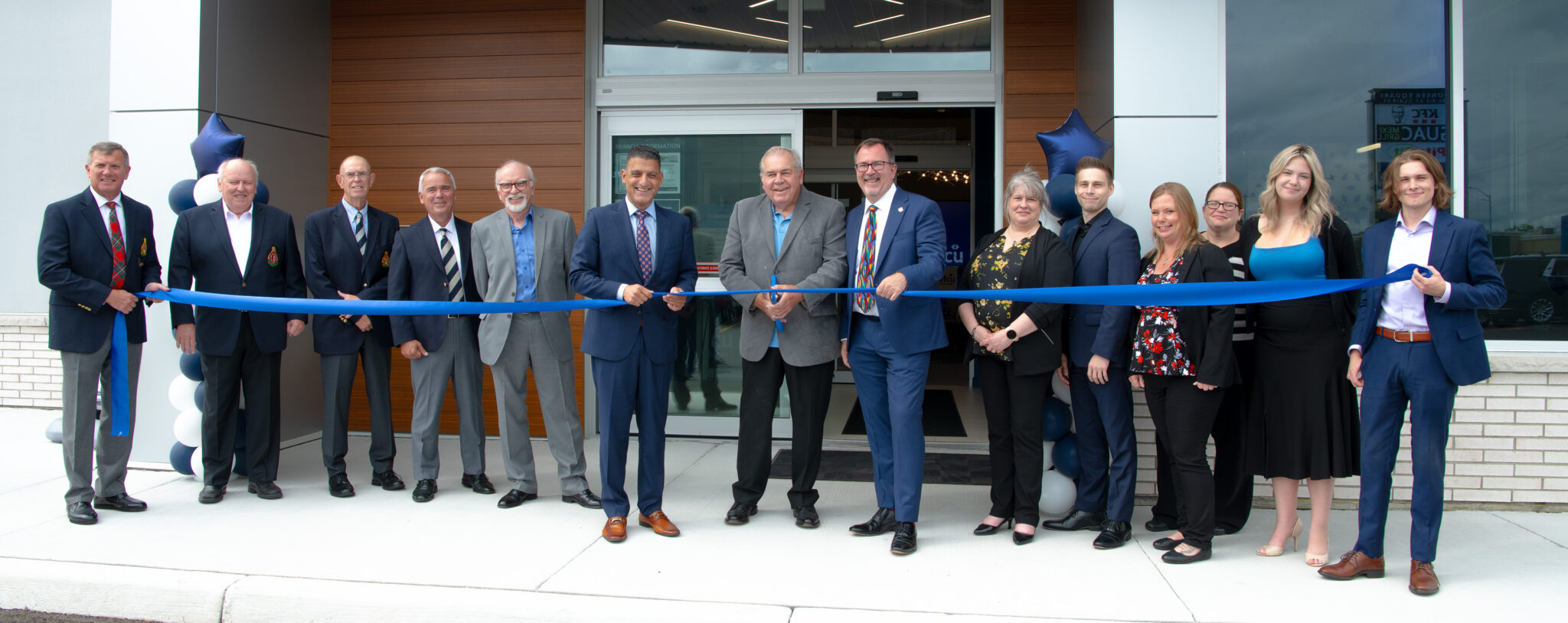 WFCU Credit Union holds grand opening in Chatham | Wallaceburg News ...