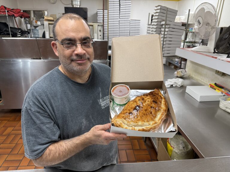 Bill’s International 🍕 Pizza 519-627-7253