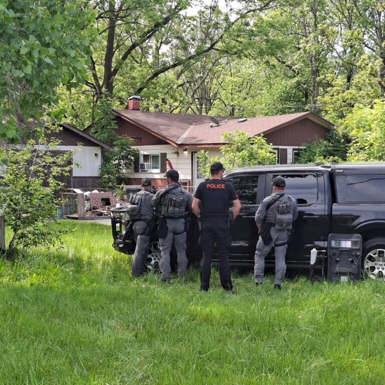 Two Sarnia men arrested after standoff linked to alleged robbery on Aamjiwnaang First Nation