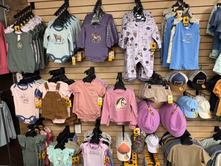 Huge Sale in Kids Clothing at Do er Duds!